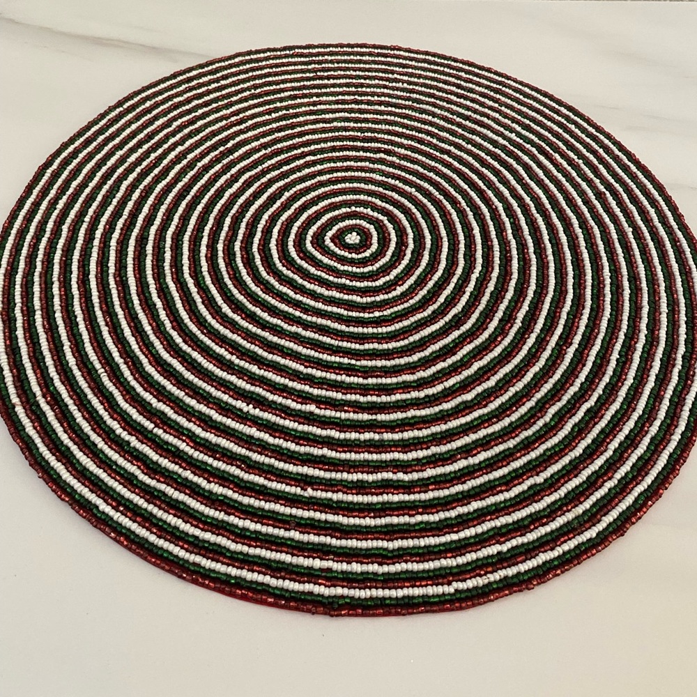 Beaded Placemat Table Charger Green/Red/White 15” Round